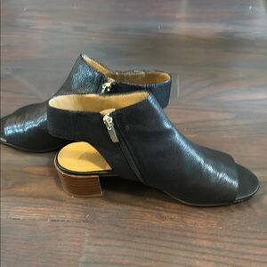 Franco Sarto Black Leather Mules